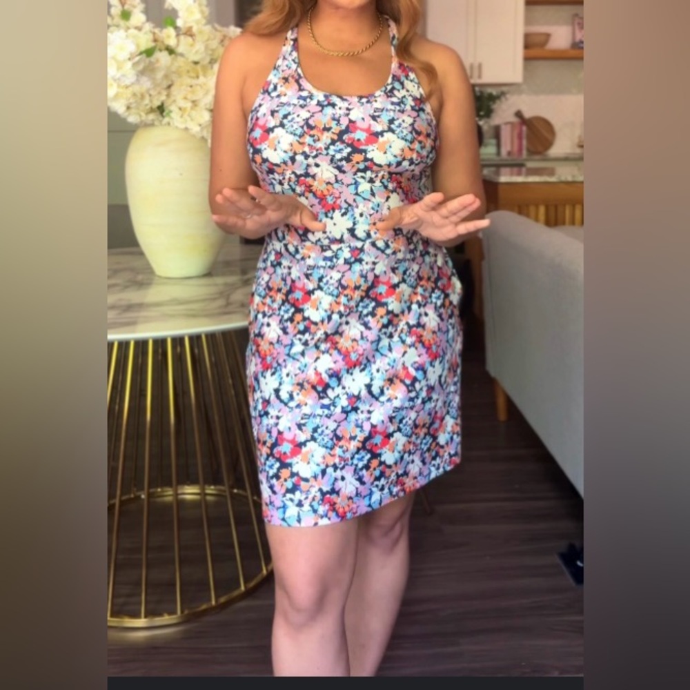 Freely active dress